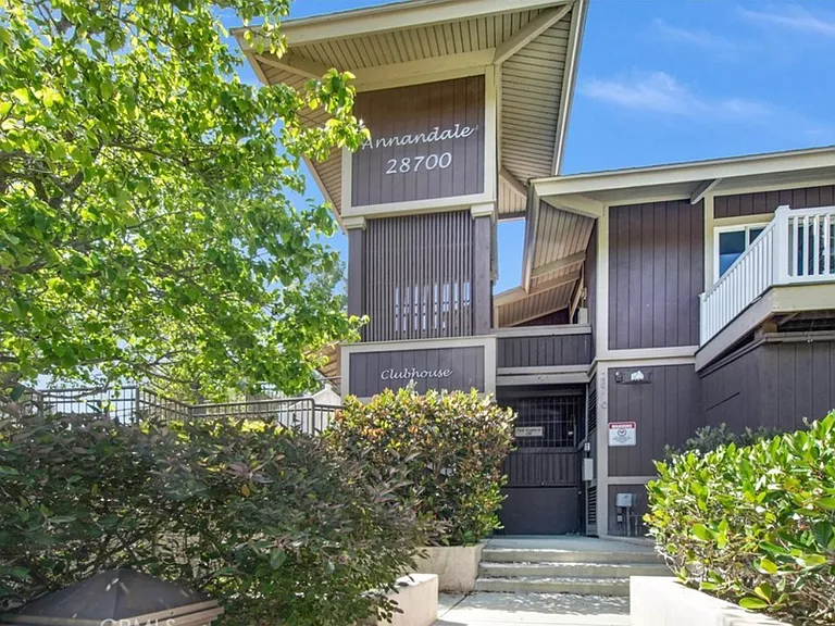 Conejo View Dr — Photo 17