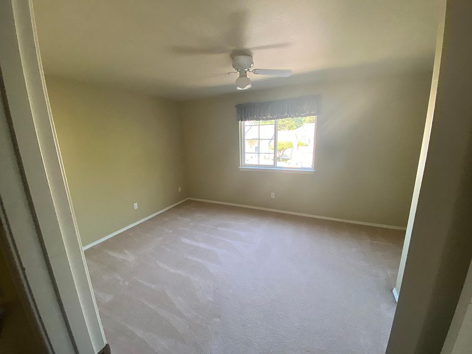 upstairs bedroom #1