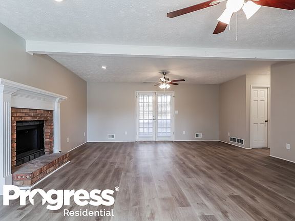 5th image of 3150 Revere Cir