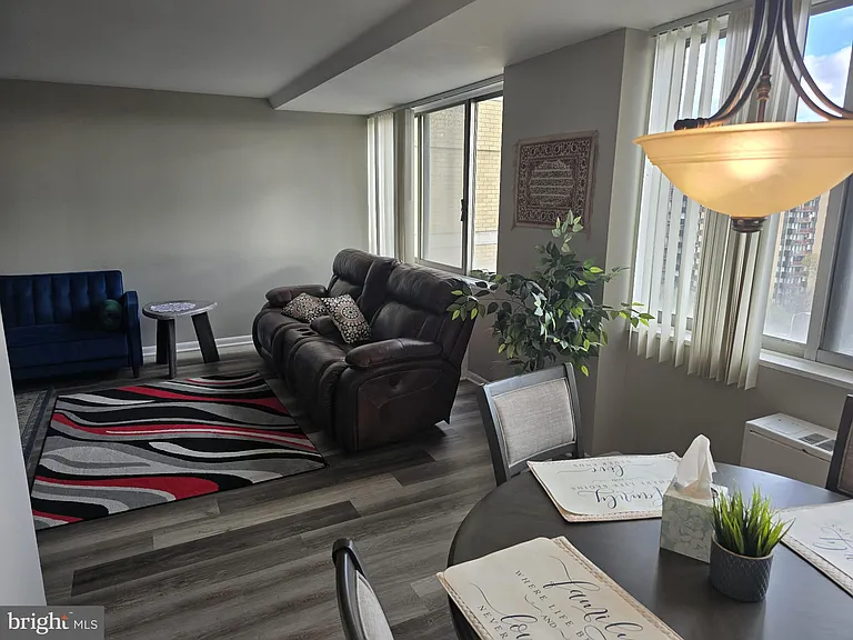 301 N Beauregard St #1002 — Photo 9