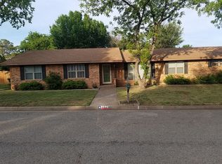102 Club View Cir, Henrietta, TX 76365