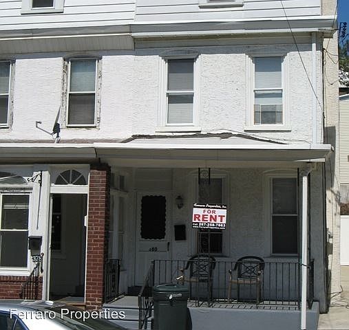 1st image of 380 Shurs Ln