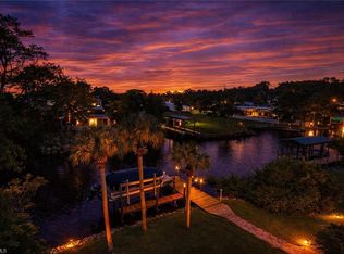 6075 Island Park Ct, Fort Myers, FL 33908