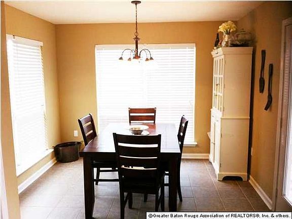 2nd image of 15462 Oakstone Dr