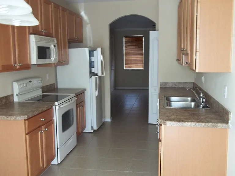 2132 SE Eatonville Dr — Photo 7
