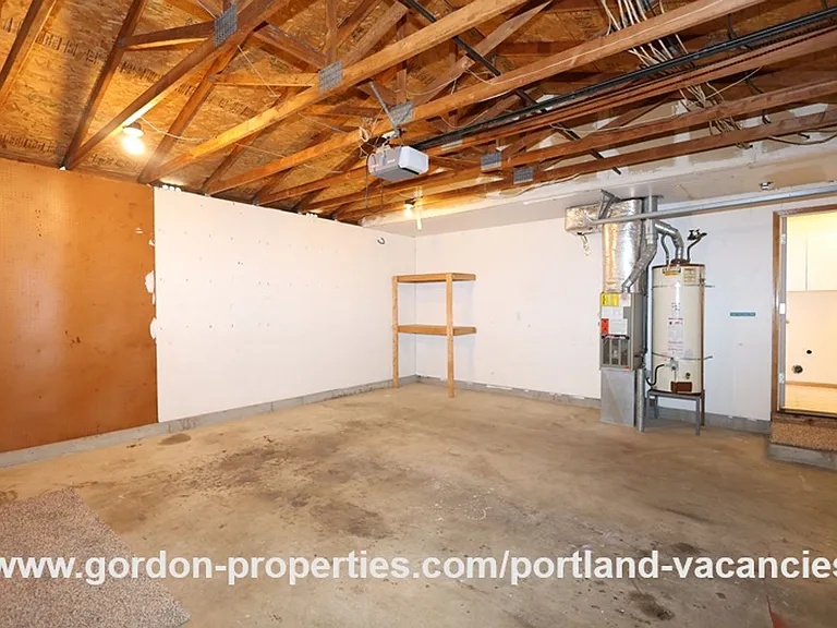 9641 SE Schiller St — Photo 38
