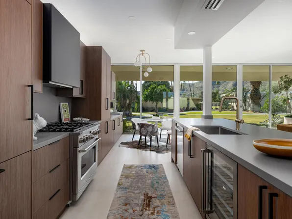 139 Desert Lakes Dr, Palm Springs, CA 92264