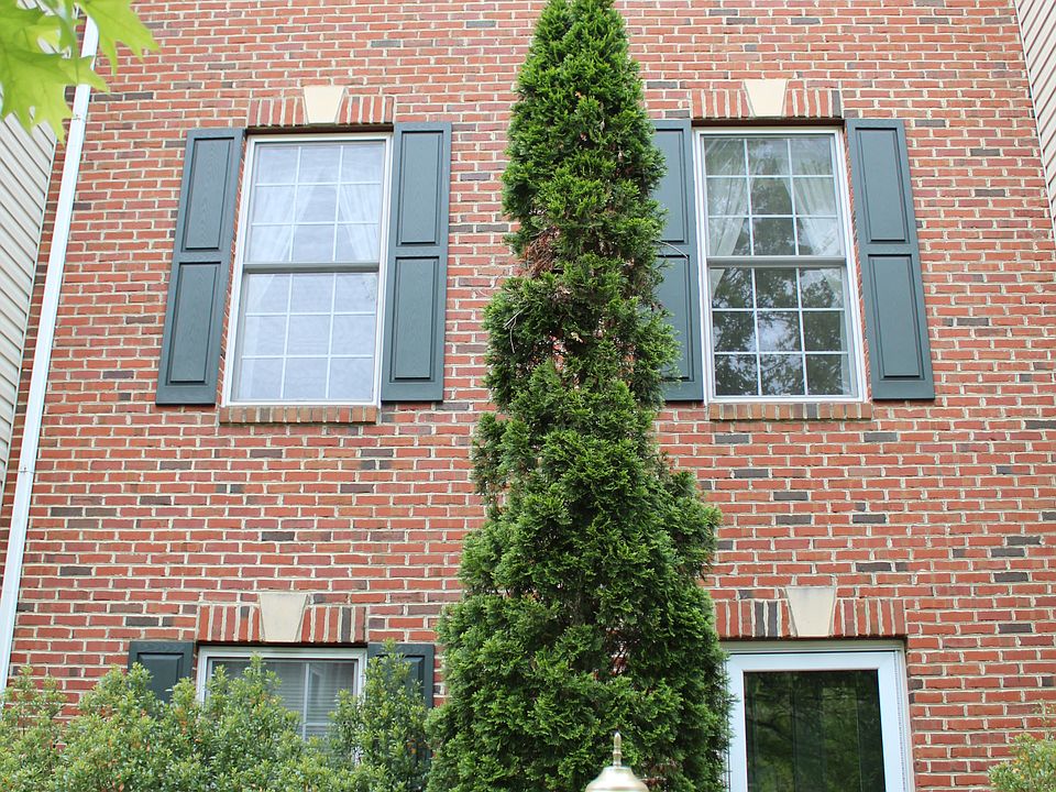 Exterior Front view 