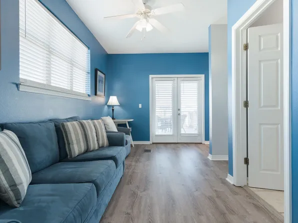 77 Mark St #Id1285935p, Destin, FL 32541