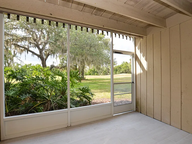 622 Olde Camelot Cir #3212 — Photo 37