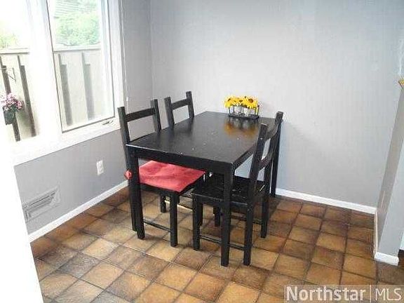 5th image of 70 Walden St