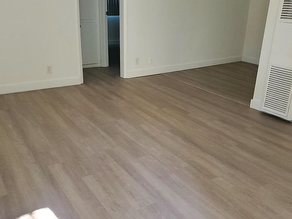4th image of 3868 S Centinela Ave #2