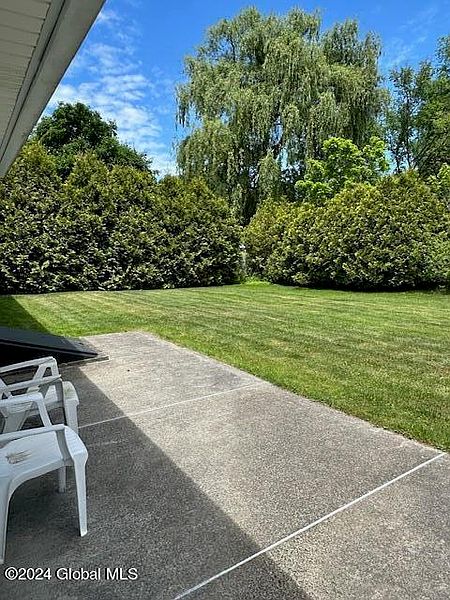 4th image of 4 Ouimet Drive