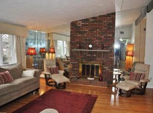 1 Blueberry Hill Ln, Arlington, MA 02474