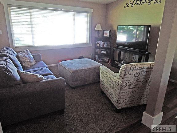 2nd image of 2020 S Dove Dr