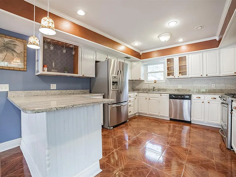 19017 Cedar Ln — Photo 8