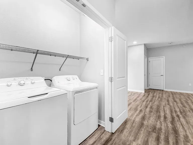 Johnston Gardens Apartments — Photo 11