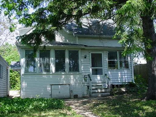 1st image of 2330 S 16th Ave