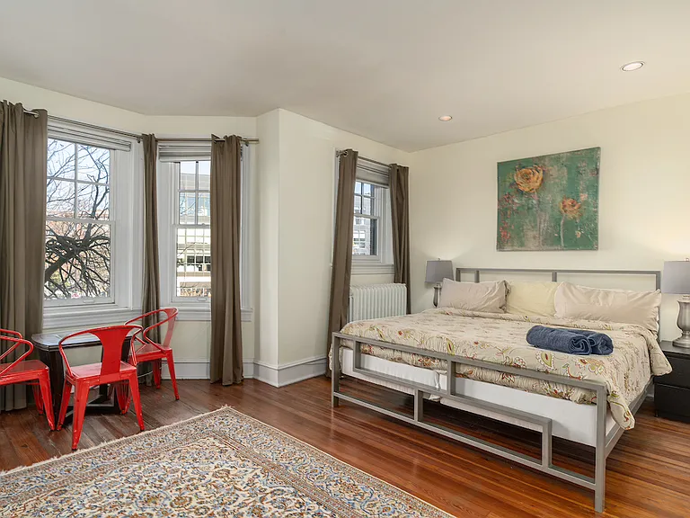 1820 Calvert St NW — Photo 46