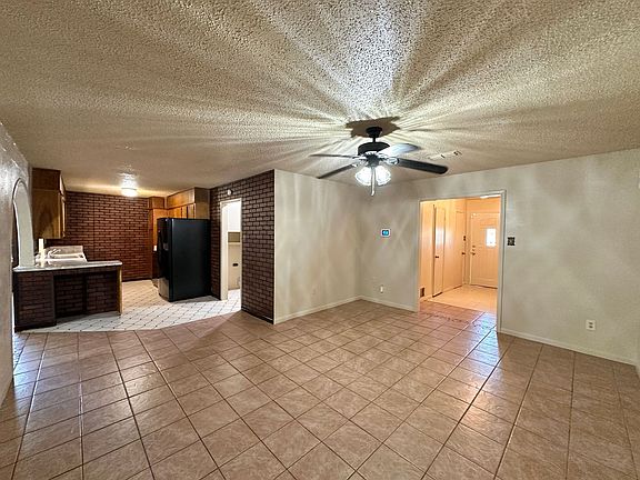 4th image of 1402 S 21st St