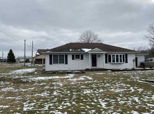 2092 Meadowlane Dr, Plymouth, IN 46563