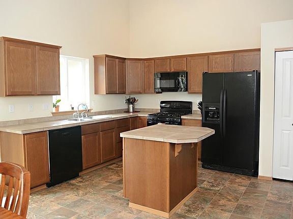 4th image of 5718 123rd Pl NE