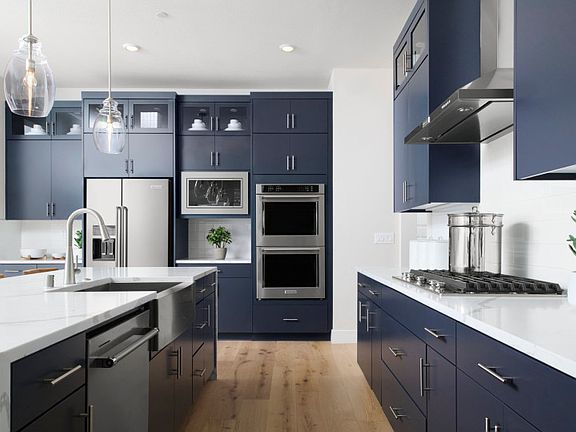 Luxurious kitchen with large center island