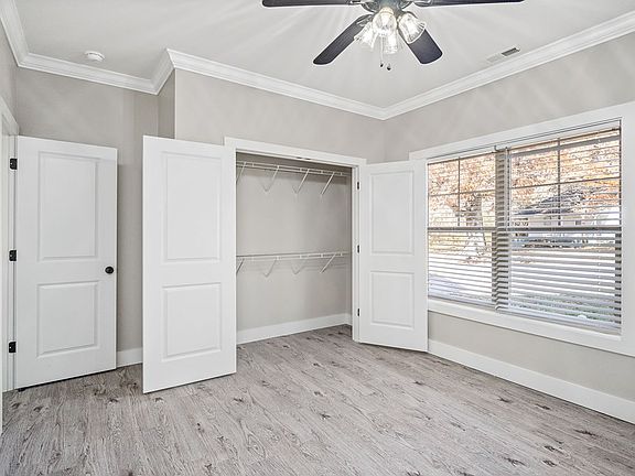 5th image of 257 E Wall St
