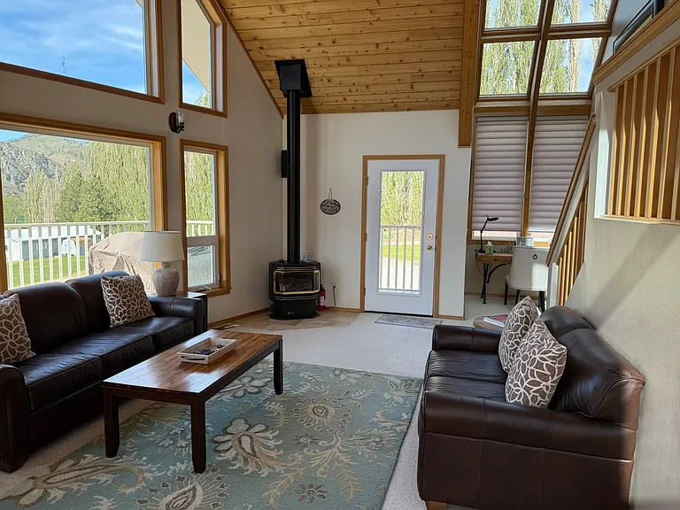 432 Lakeview Dr — Photo 21