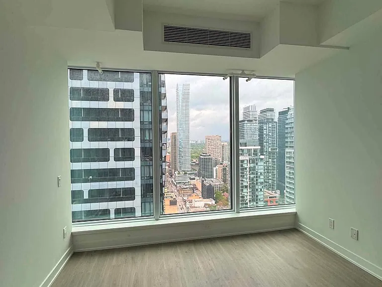 8 Wellesley St W #4608 — Photo 7