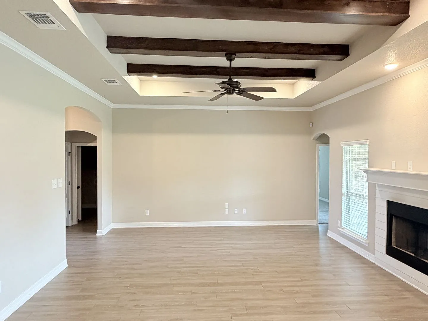 2002 Rustic Manor Dr.... — Photo 2