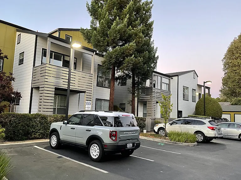 Montage Apartments — Photo 18