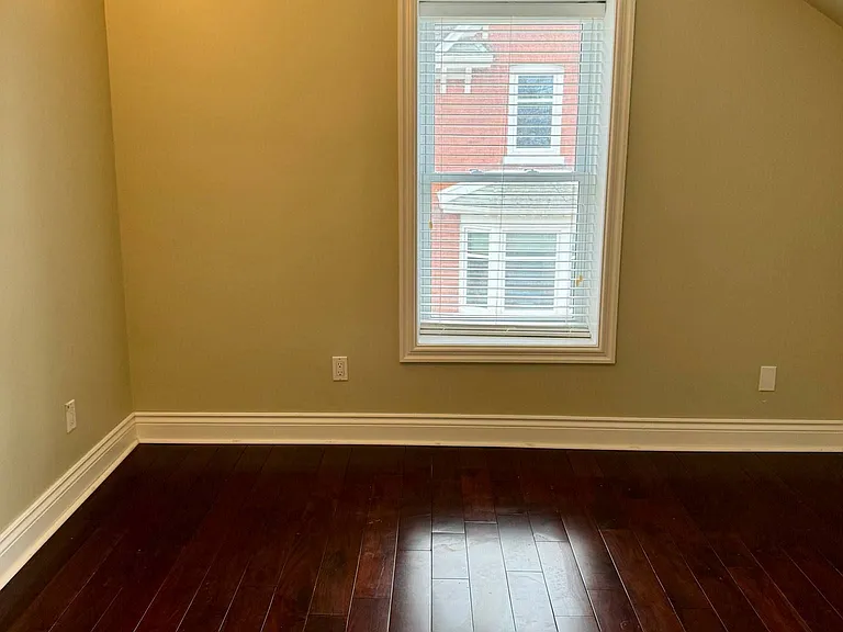 60 Walter St — Photo 14