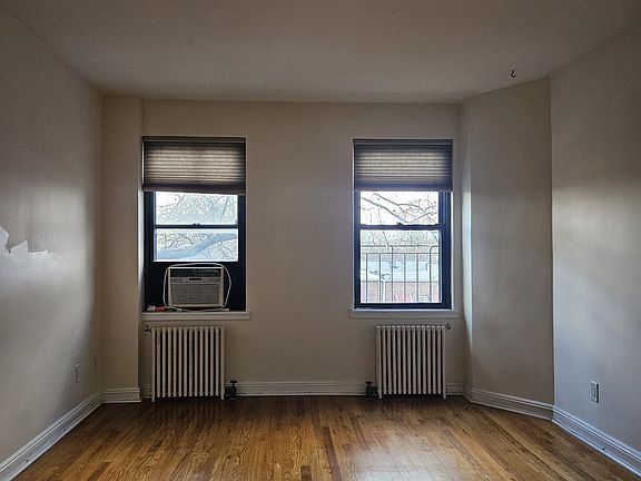 4th image of 22-14 76th St #3