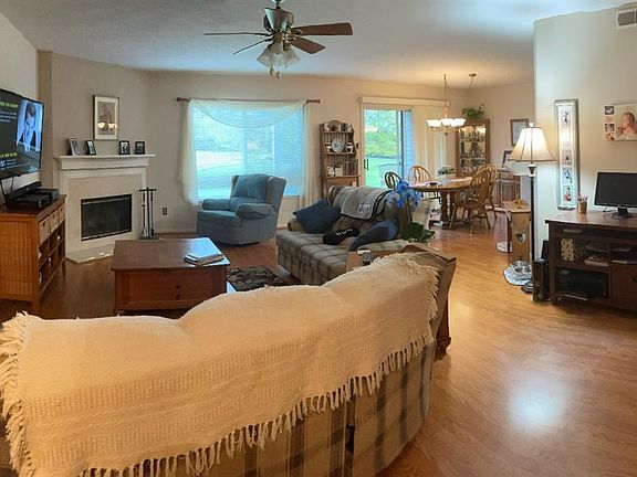 5th image of 4260 Crystal Ct APT 202