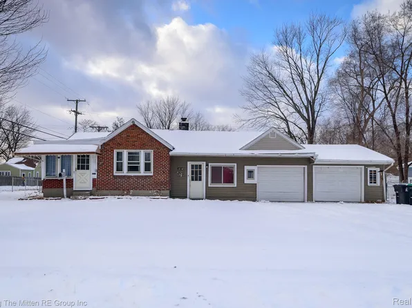 6198 Princess St, Taylor, MI 48180