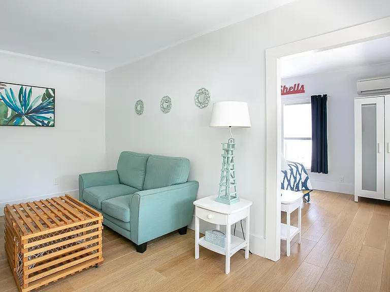109B Aquidneck Ave — Photo 3