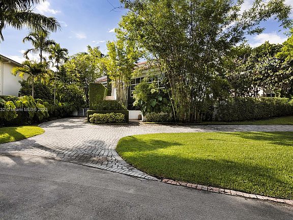 3rd image of 7125 E Lago Dr