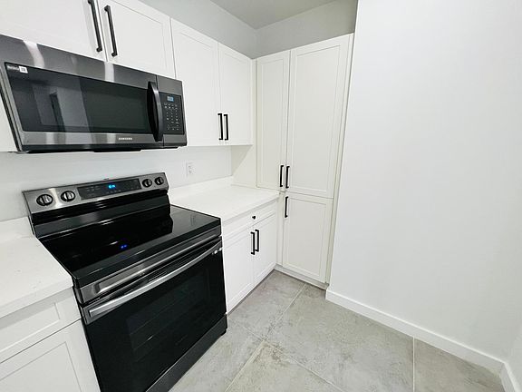 5th image of 5539 NW Miami Ct #6