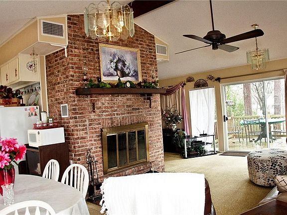 4th image of 122 Lancelot Dr