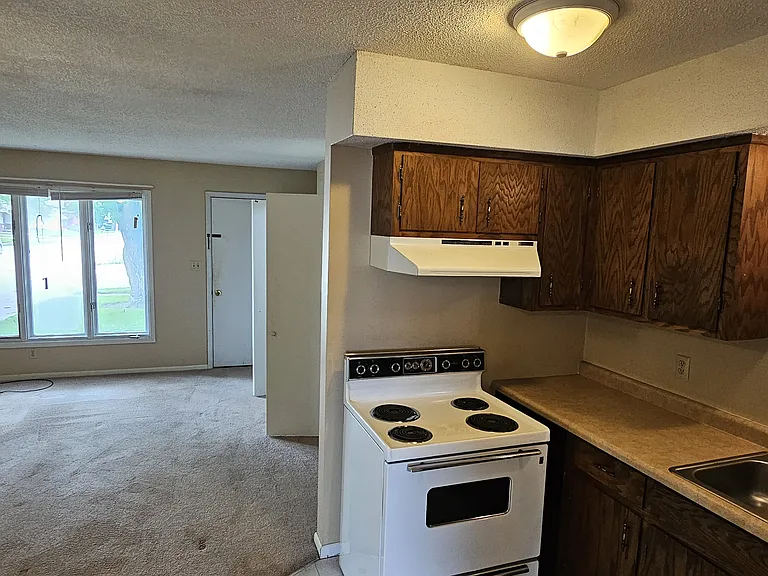 1063 Ohio St #D — Photo 4