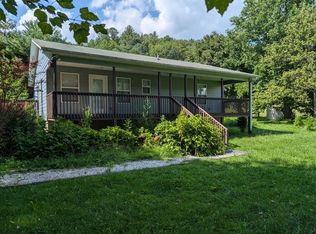 8060 Tusquittee Rd, Hayesville, NC 28904