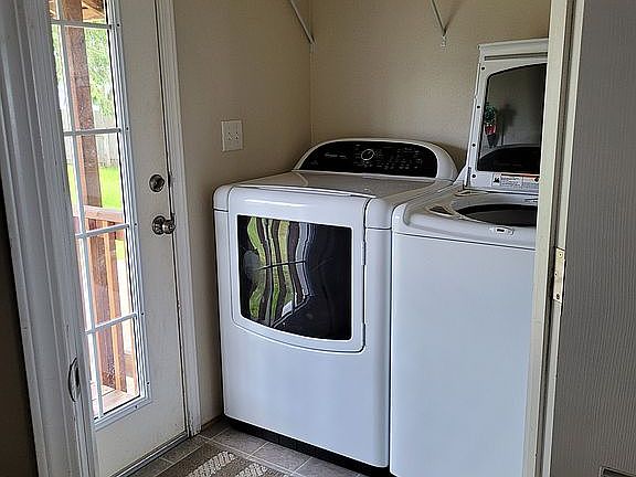 Laundry/mudroom