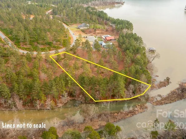 128 Coveside Dr, Granite Falls, NC 28630