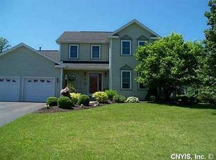 5067 Stagecoach Rd, Camillus, NY 13031