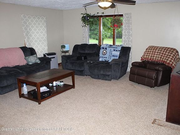 3rd image of 410 S Main St