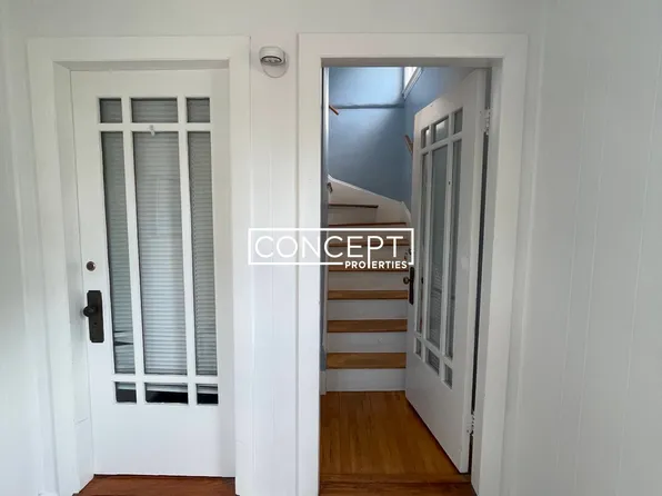 14 2nd St #14, Medford, MA 02155