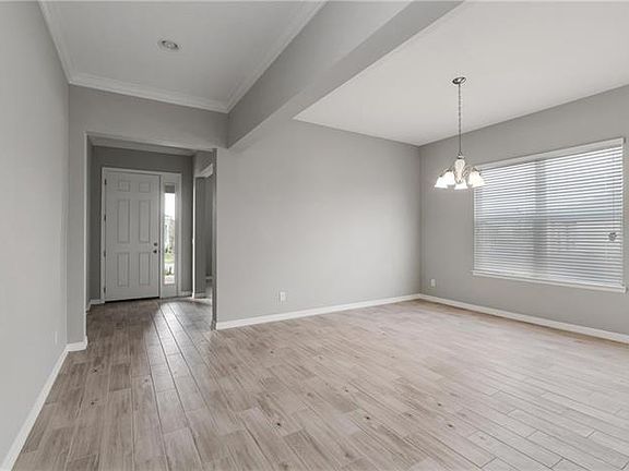 2nd image of 1801 Hawksbill Ln