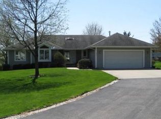 602 S Simms St, Louisburg, KS 66053