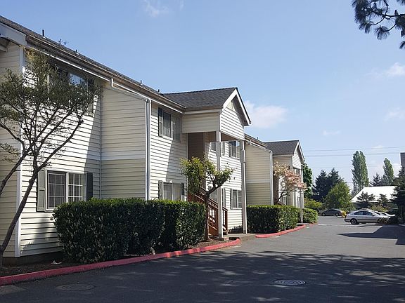 5th image of 3400 NE 66th Ave #C5